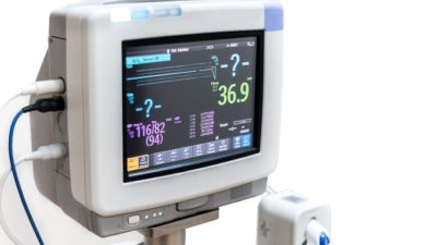 Vital signs monitoring devices market