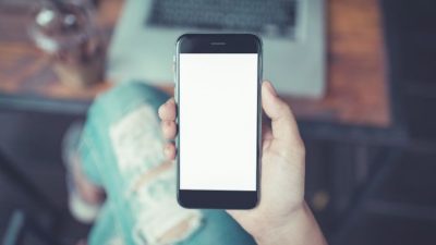 Smartphone Display Market