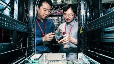 Data Center Accelerator Market