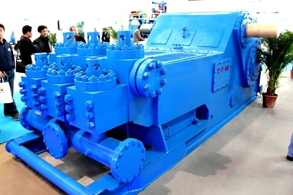 mud pump working
